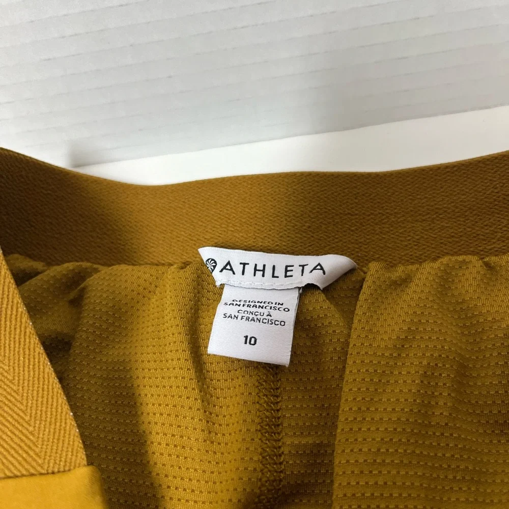 Athleta Brass Mustard Vienna Cargo Commuting skort
